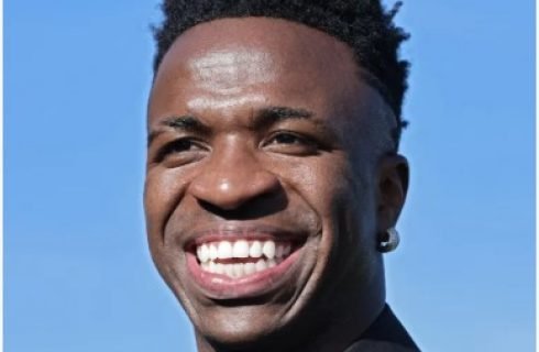 Liga dos Campeões: Vini Júnior marca dois e Real despacha City