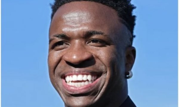 Liga dos Campeões: Vini Júnior marca dois e Real despacha City