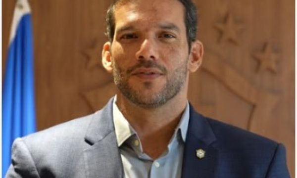 Pentacampeão Edmilson é convocado para o time da CBF