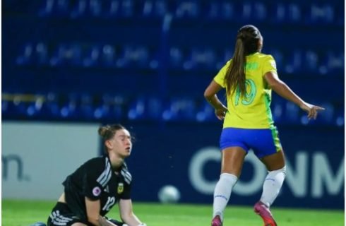 Brasil goleia Argentina por 4 a 0 e está classificado para o Mundial Feminino Sub-20