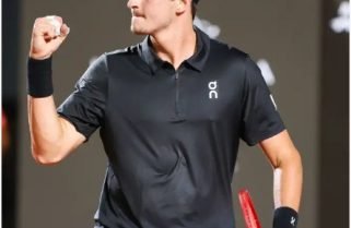 João Fonseca vence Thiago Monteiro em duelo brasileiro pelo Rio Open