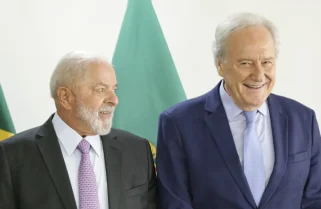 Lula assina nomeação de Lewandowski no Ministério da Justiça