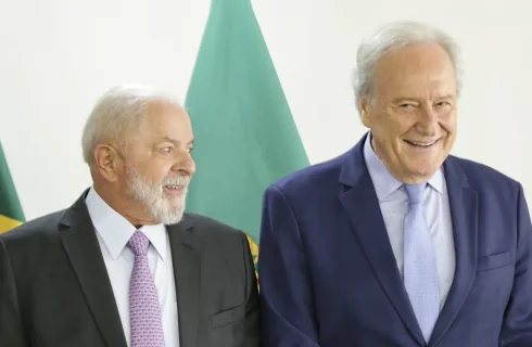Lula assina nomeação de Lewandowski no Ministério da Justiça