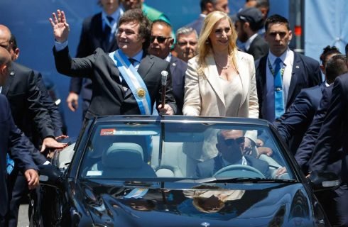 Efeito Milei: Argentina registra primeiro superávit após 12 anos; Veja números