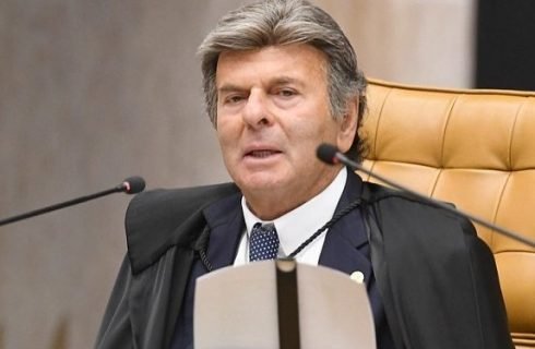 Fux nega habeas corpus para evitar prisão de Robinho