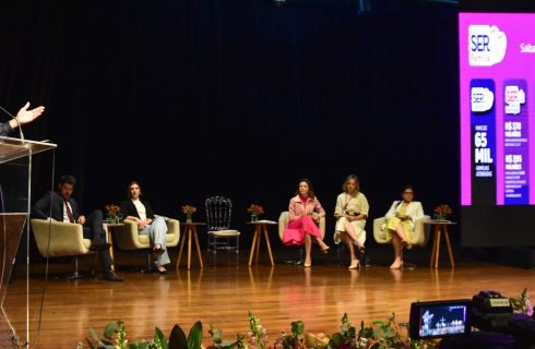 “O SER Família Mulher resgata a dignidade de mulheres que sofreram violência doméstica”, destaca secretária de Assistência Social