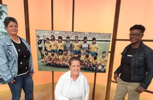 Pioneiras do futebol contam trajetória no programa Sem Censura