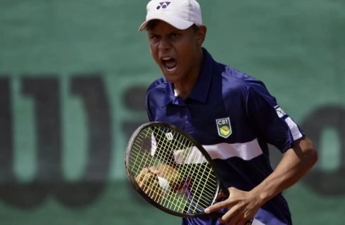 Bolsista do Governo de MT conquista vice-campeonato mundial de tênis sub-14