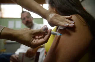 Vacinação para HPV é arma contra câncer cervical