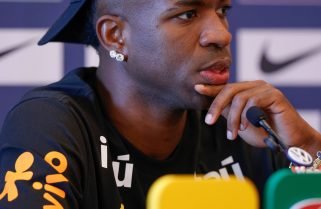 Vini Jr vê “peso da camisa” como trunfo do Brasil no Mundial