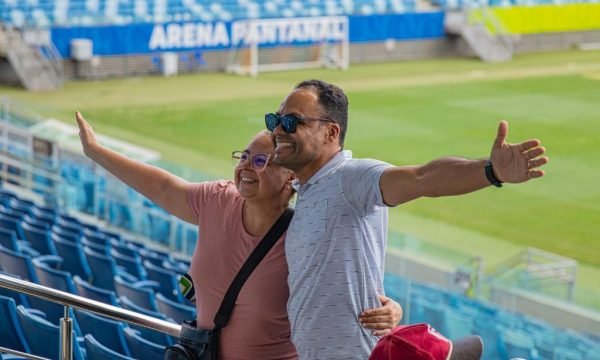 Visita guiada garante imersão histórica e acesso a espaços exclusivos da Arena Pantanal